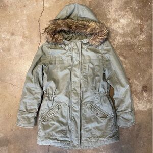 Gap Kids Girls Green Hooded Parka Jacket with Faux Fur Trim - Large (10-11)